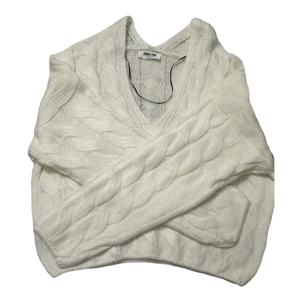 Double Zero Cream V-Neck Sweater